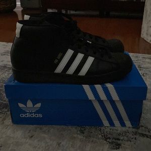 Pro Model Shell Toe Adidas Size 10 like new